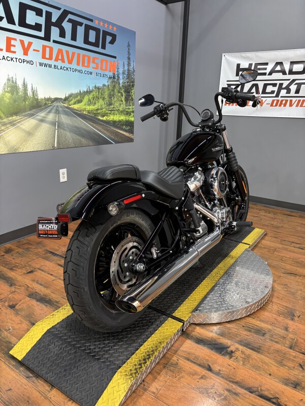 2025 Harley-Davidson Street Bob VIVID BLACK - Photo 4