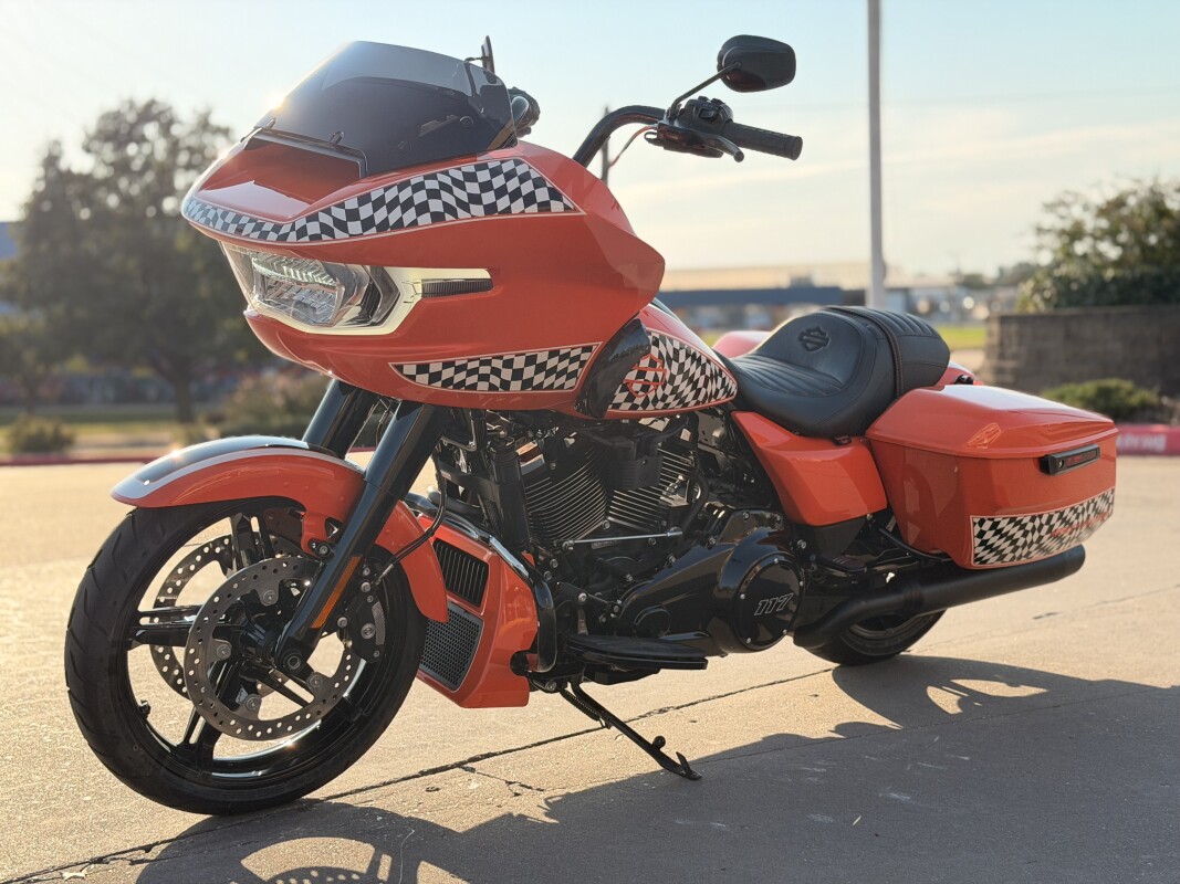 2025 Harley-Davidson Road Glide FLTRX Custom Retro 70s racing 1of1 - Photo 5