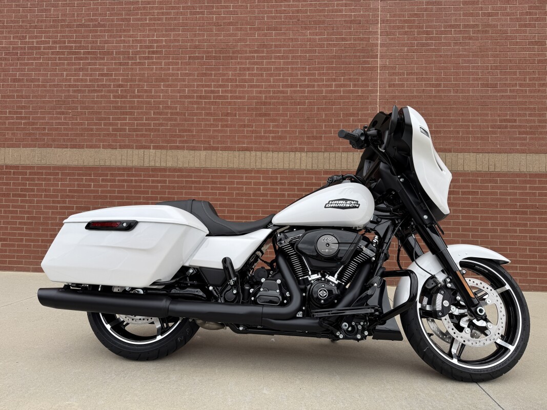 FLHX 2025 Street Glide