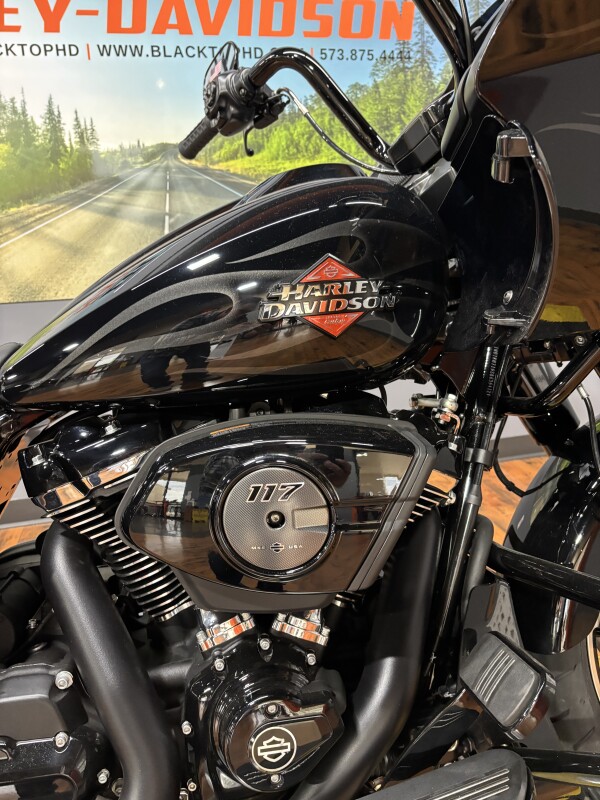 2025 Harley-Davidson Road Glide MDNGHT FIRSTORM/BLACK TRIM - Photo 3