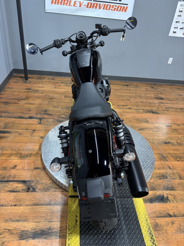 2025 Harley-Davidson Nightster VIVID BLACK - Photo 4
