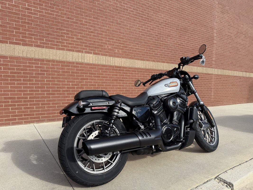 RH975S 2025 Nightster Special - Photo 2