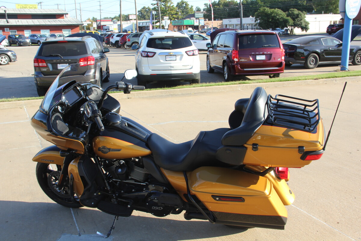 2023 Harley-Davidson Road Glide Limited Prospect Gold/Vivid Black - Black Finish - Photo 7