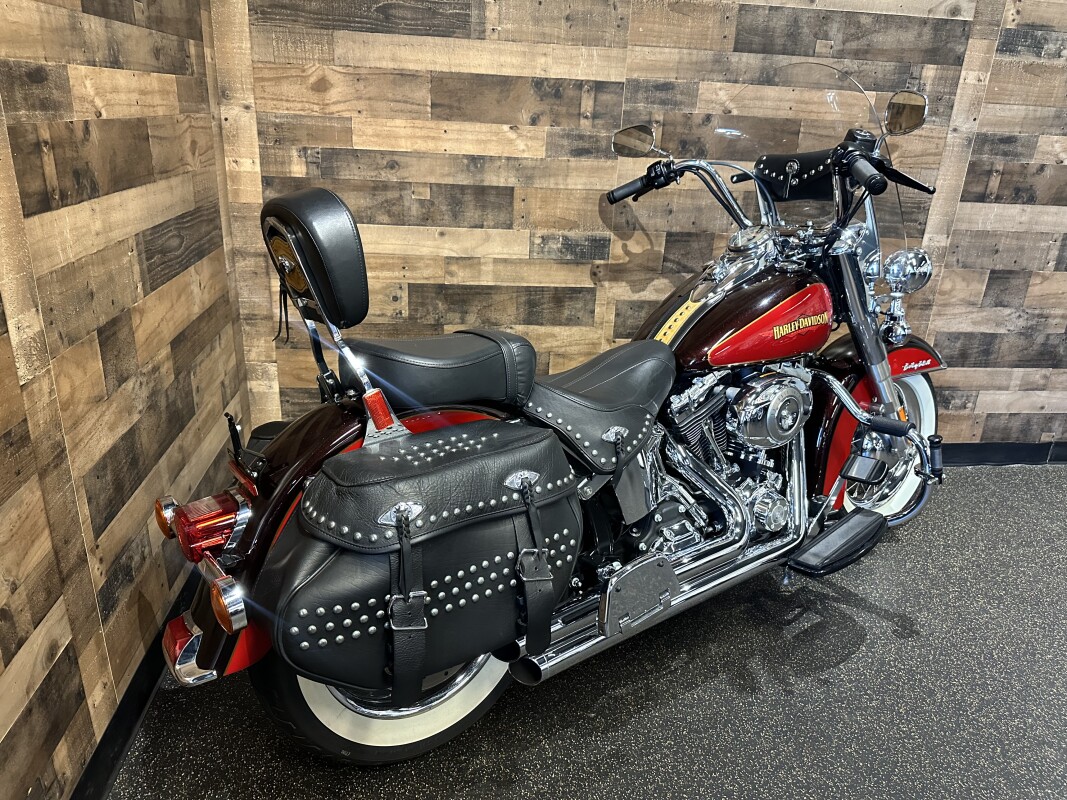 2010 Harley-Davidson Heritage Softail Classic Merlot Sunglo/Cherry Red Sunglo FLSTC - Photo 2