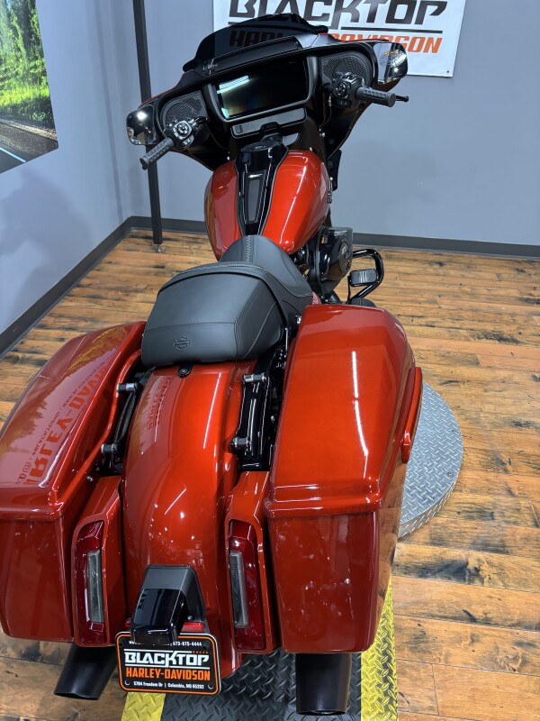 2025 Harley-Davidson Street Glide WHSKEY FIRSTORM/BLACK TRIM - Photo 6