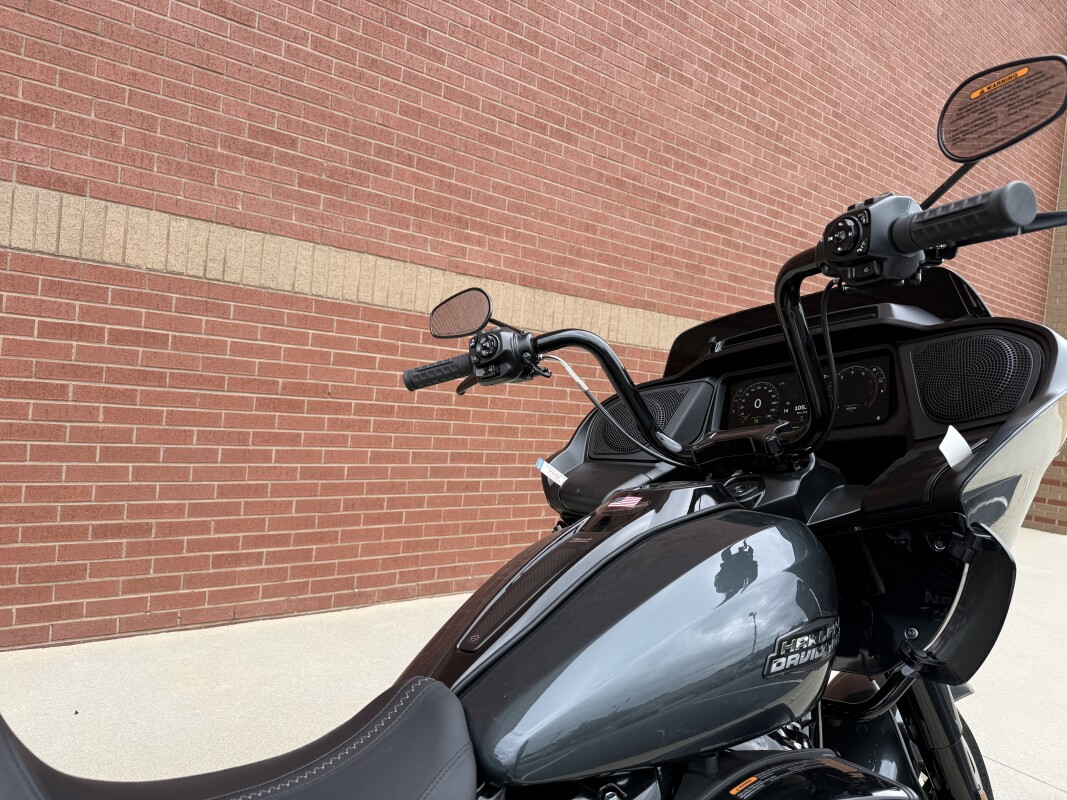 FLTRX 2025 Road Glide - Photo 5