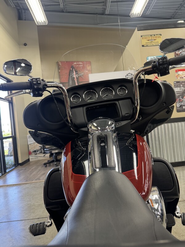2024 Harley-Davidson Tri Glide Ultra FLHTCUTG - Photo 3