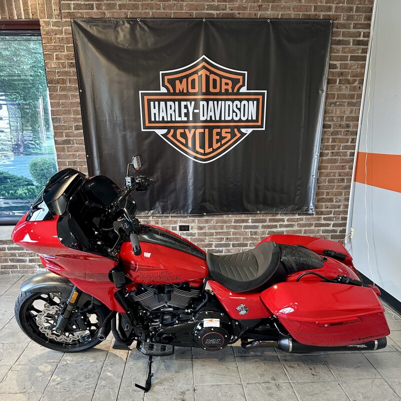 2025 Harley-Davidson CVO Road Glide ST FLTRXSTSE RALLY RED - Photo 5