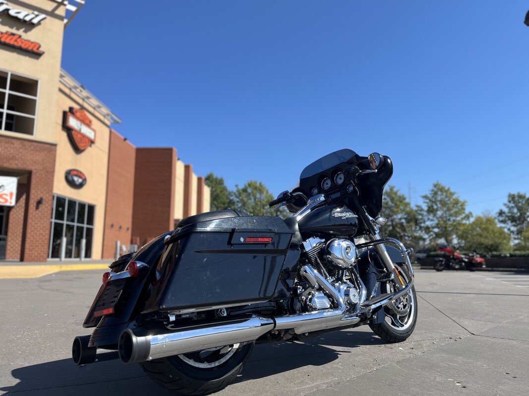 2013 Harley-Davidson Street Glide FLHX MIDNIGHT PEARL 681993 - Photo 3
