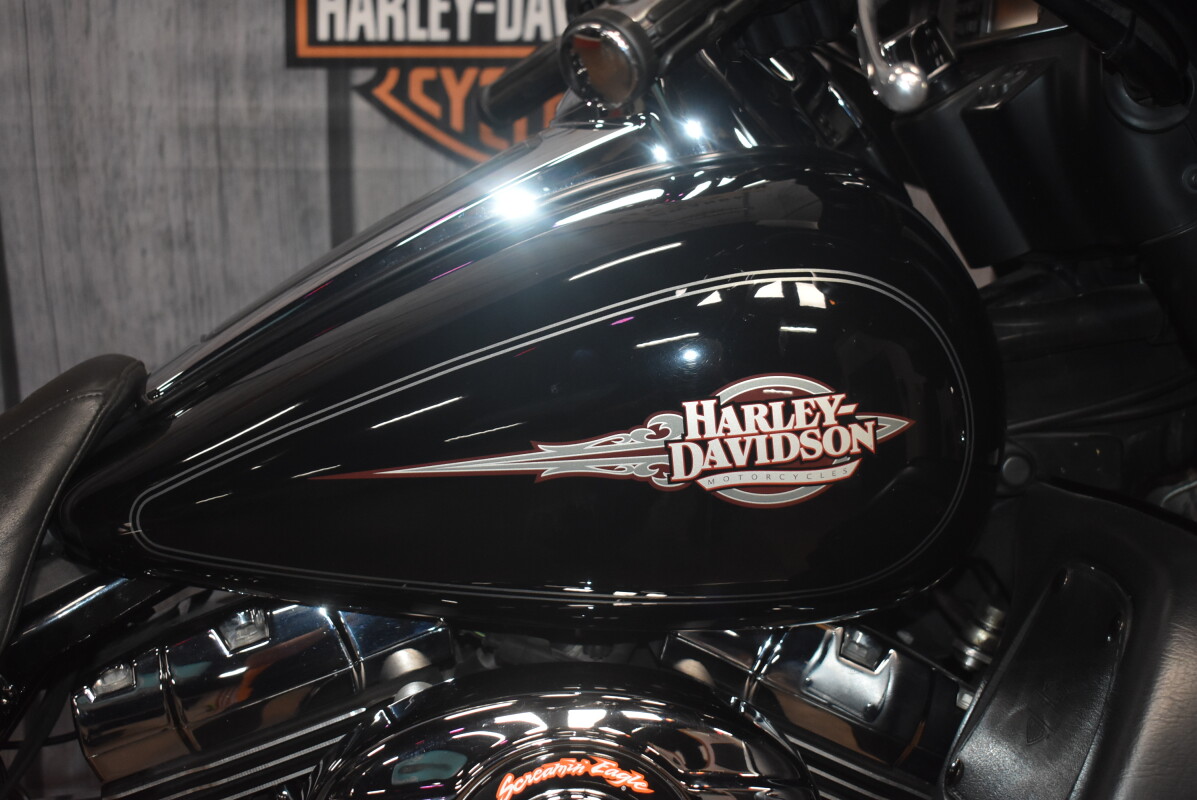 FLHTC 2010 Electra Glide Classic - Photo 9
