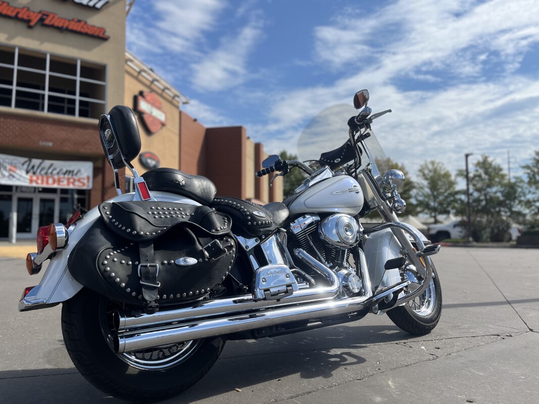 2004 Harley-Davidson Heritage Softail Classic FLSTCI GLACIER WHITE - Photo 3