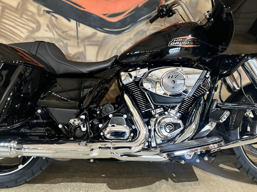 FLTRX 2025 Road Glide - Photo 5