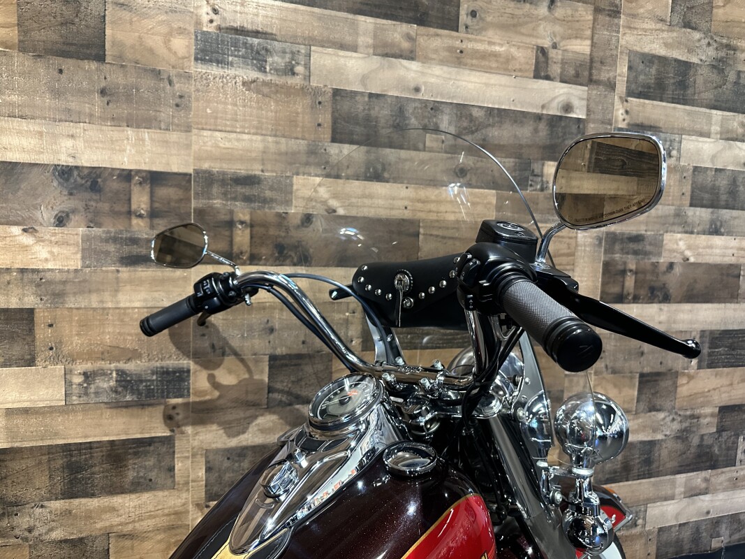 2010 Harley-Davidson Heritage Softail Classic Merlot Sunglo/Cherry Red Sunglo FLSTC - Photo 6