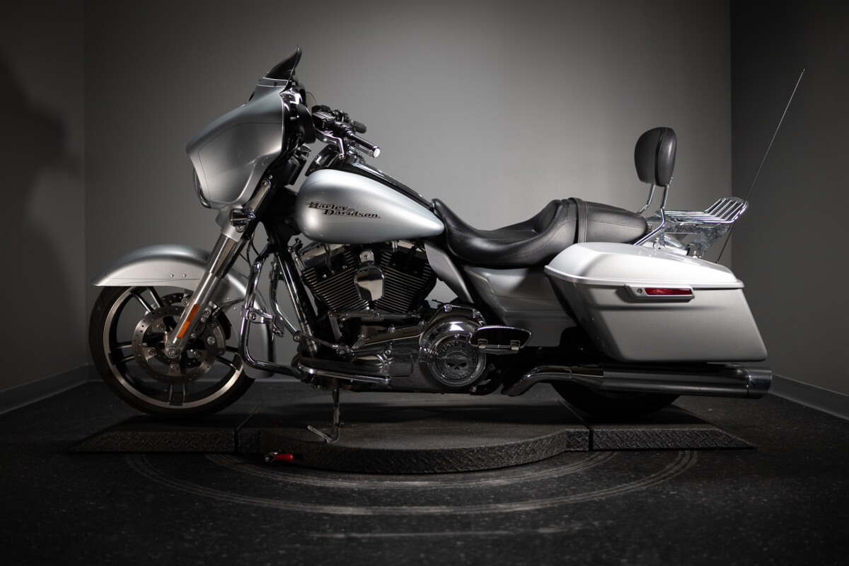 2015 Street Glide Special (FLHXS) - Photo 3