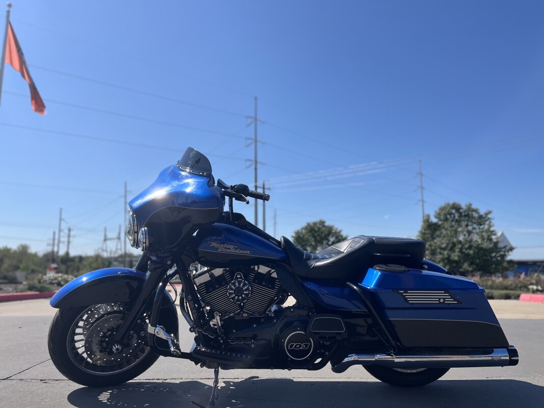 2010 Harley-Davidson Electra Glide Ultra Limited FLM BLUE - Photo 6