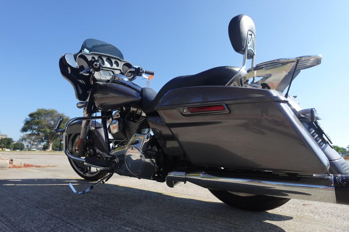 2014 Harley-Davidson Street Glide FLHX - Photo 6