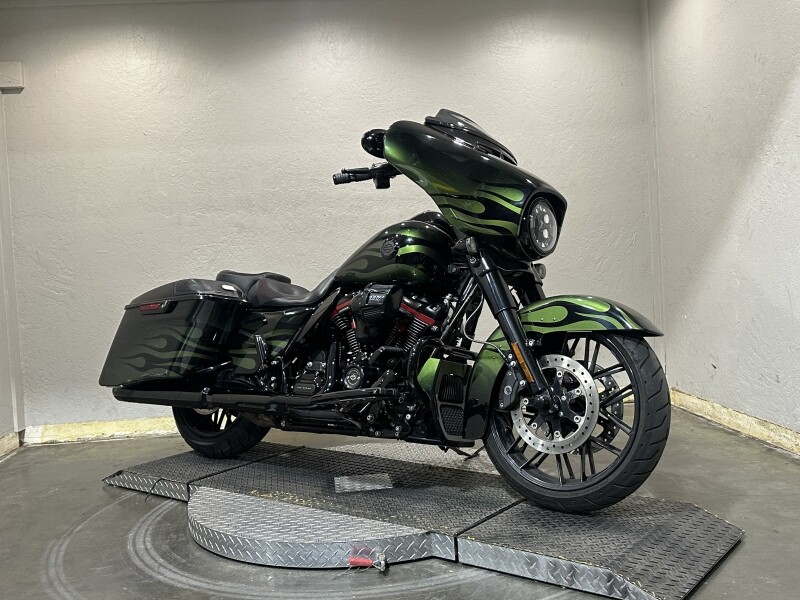 Harley-Davidson CVO Street Glide 2022 FLHXSE 956037T ENVIOUS GRN FDE - Photo 3
