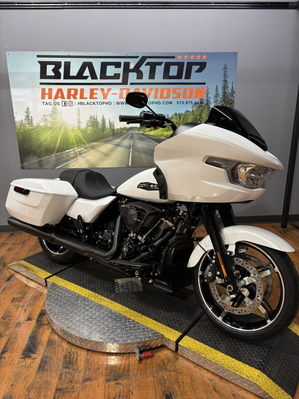 2025 Harley-Davidson Road Glide WHITE ONYX PRL/BLACK TRIM - Photo 5