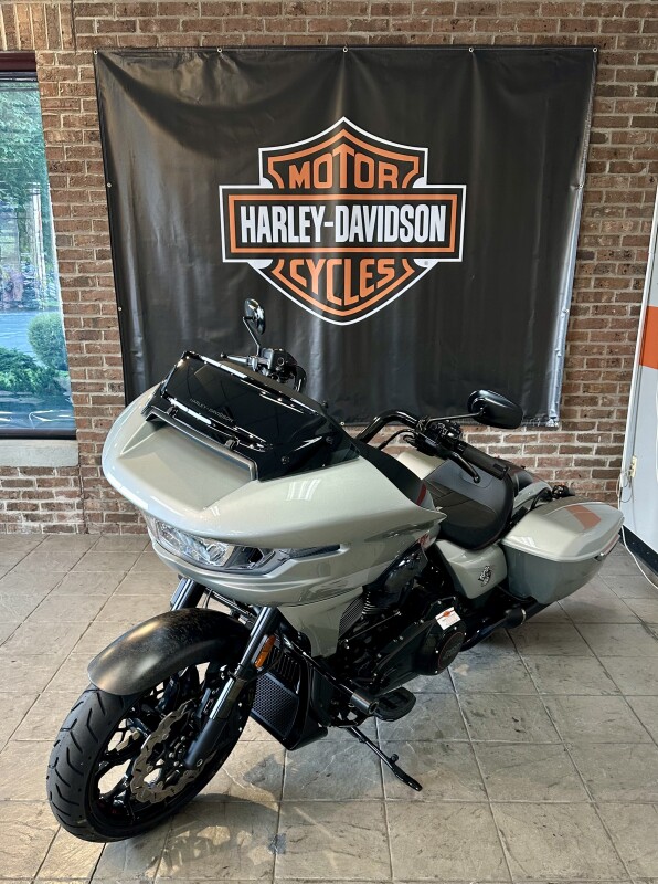 2025 Harley-Davidson CVO Road Glide ST FLTRXSTSE Mercury Silver - Photo 4