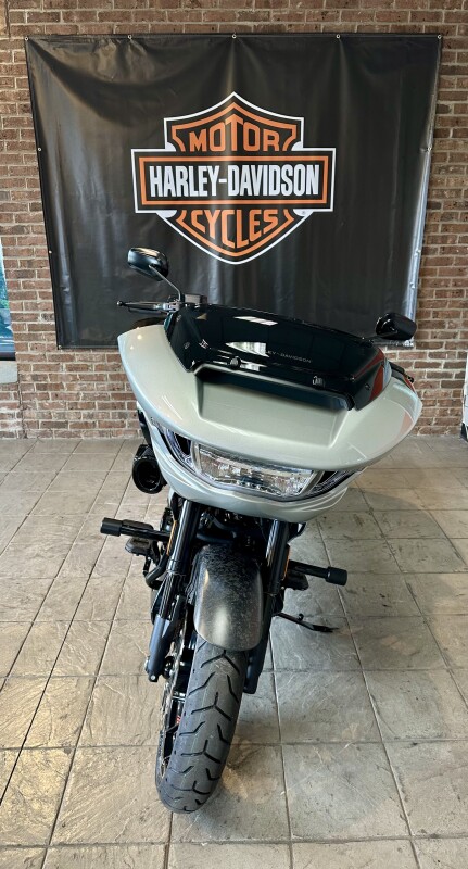 2025 Harley-Davidson CVO Road Glide ST FLTRXSTSE Mercury Silver - Photo 3