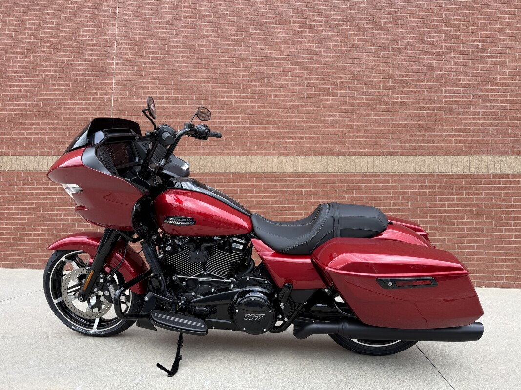 FLTRX 2025 Road Glide - Photo 6