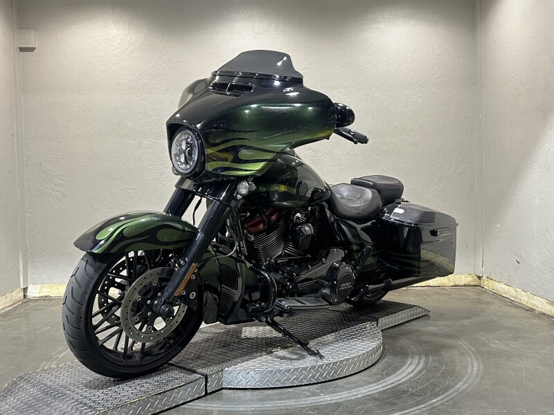 Harley-Davidson CVO Street Glide 2022 FLHXSE 956037T ENVIOUS GRN FDE - Photo 5