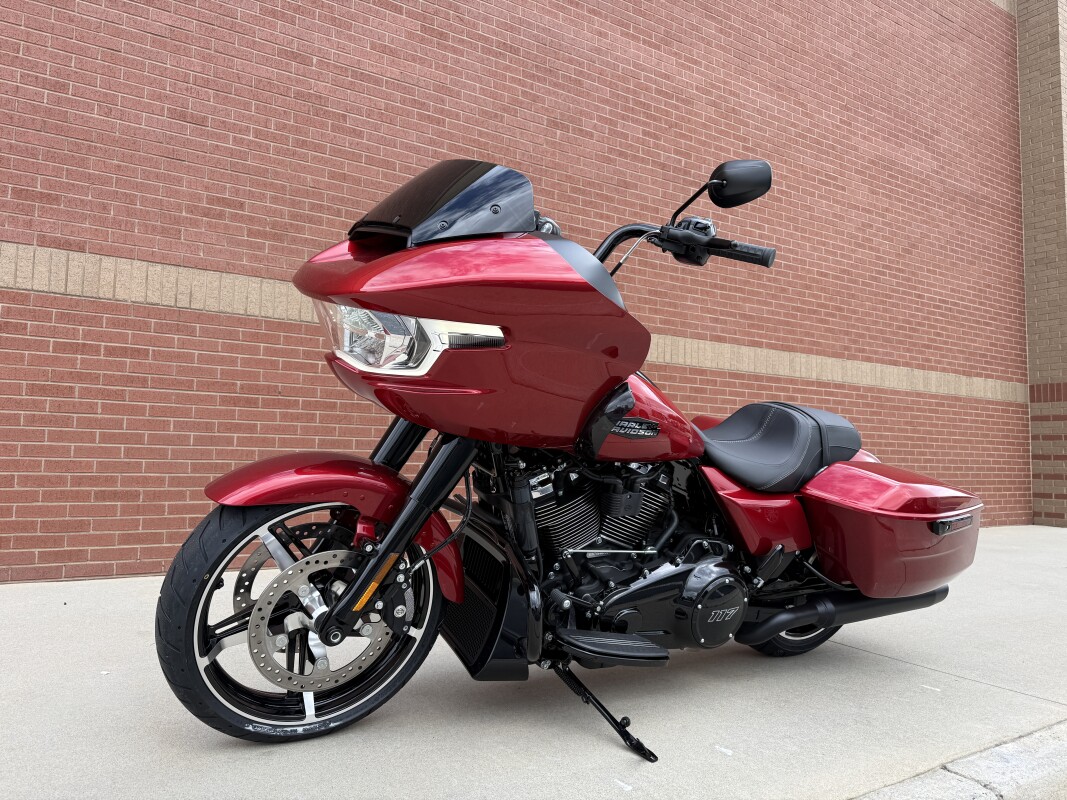 FLTRX 2025 Road Glide - Photo 8
