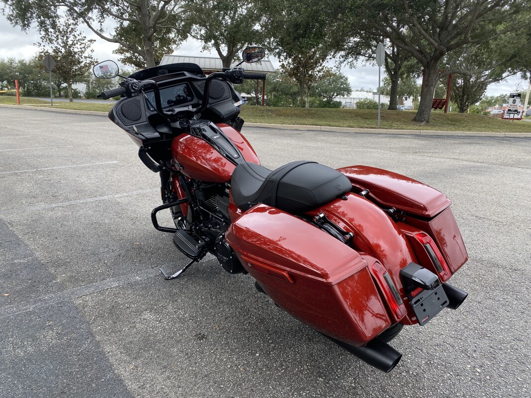 2025 Harley-Davidson Road Glide - Photo 4