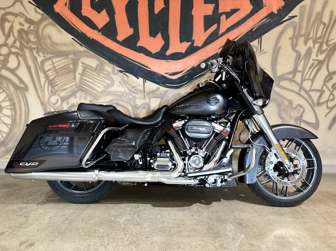 FLHXSE 2020 CVO Street Glide