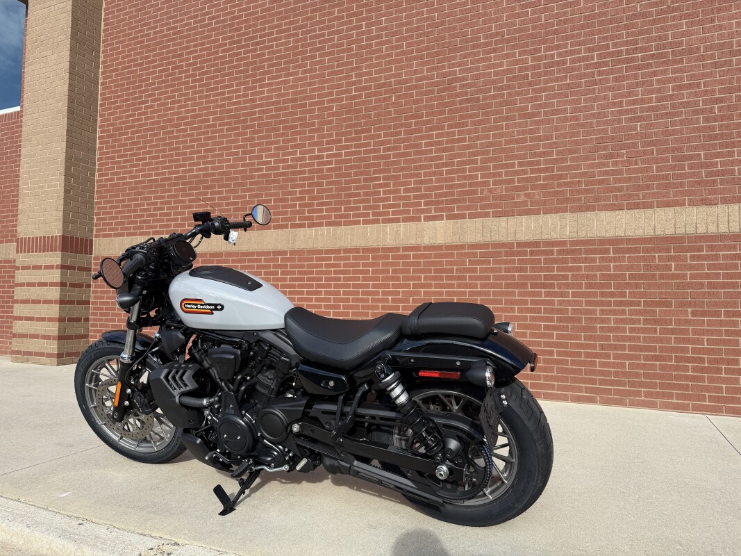 RH975S 2025 Nightster Special - Photo 5