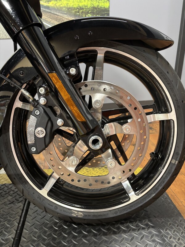 2025 Harley-Davidson Street Glide MDNGHT FIRSTORM/BLACK TRIM - Photo 3
