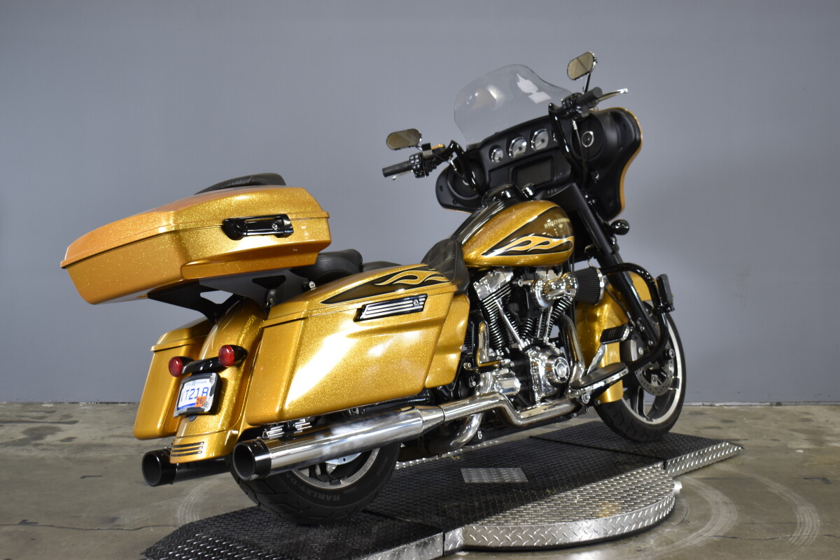 2016 Harley-Davidson Street Glide Special FLHXS - Photo 9