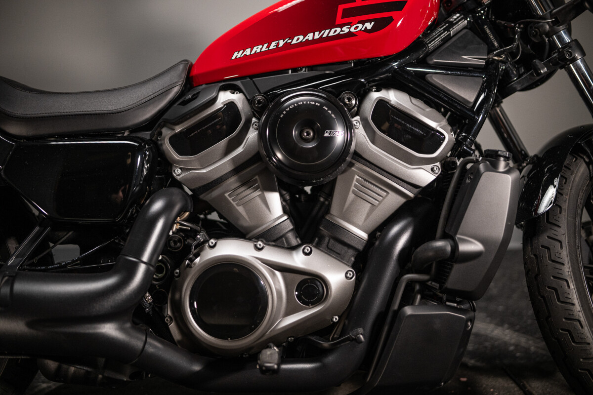 2022 Nightster (RH975) - Photo 10