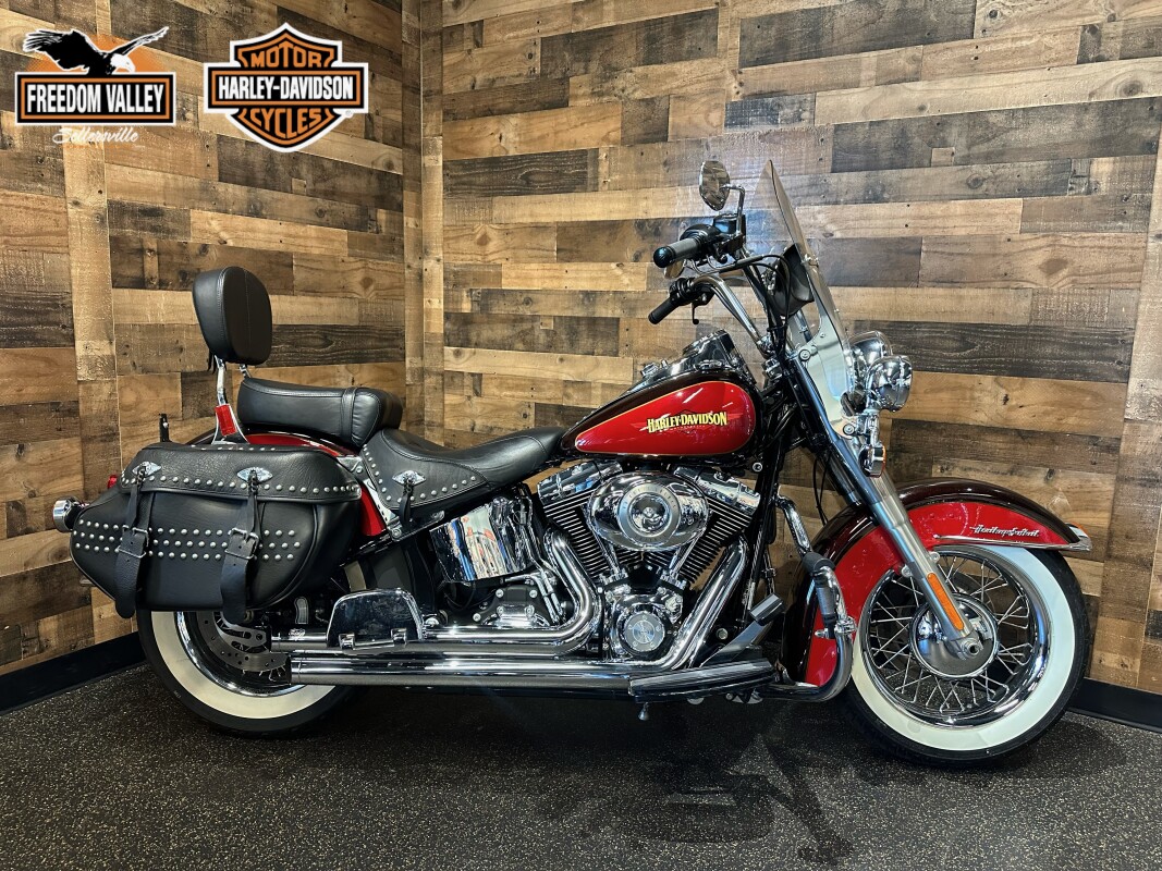 2010 Harley-Davidson® Heritage Softail® Classic Merlot Sunglo