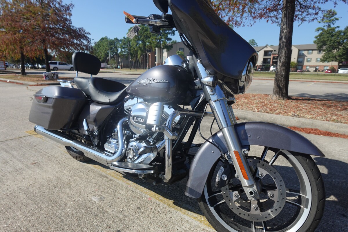 2014 Harley-Davidson Street Glide FLHX - Photo 2