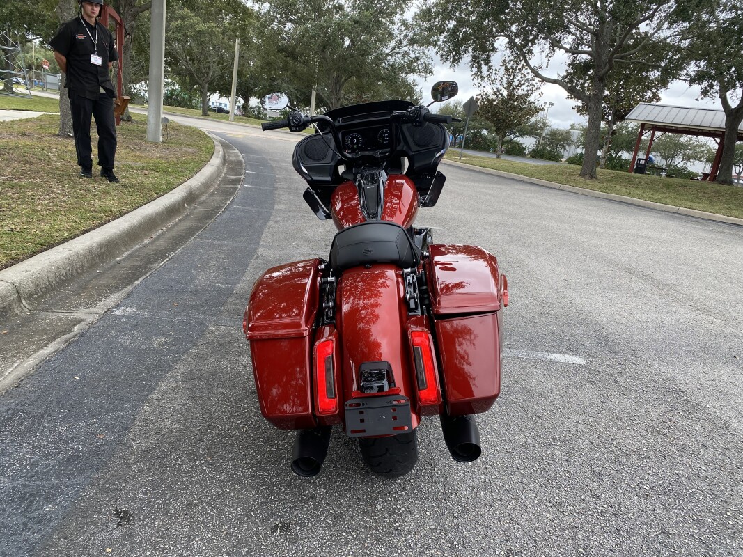 2025 Harley-Davidson Road Glide - Photo 9