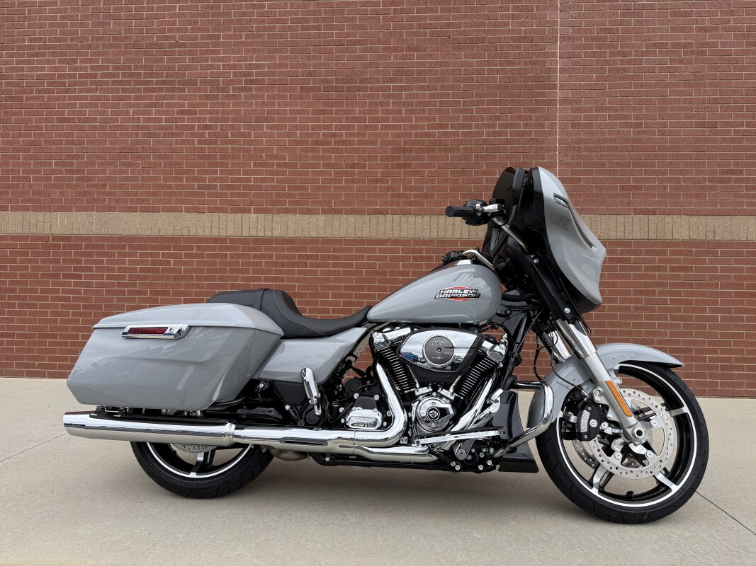 FLHX 2025 Street Glide