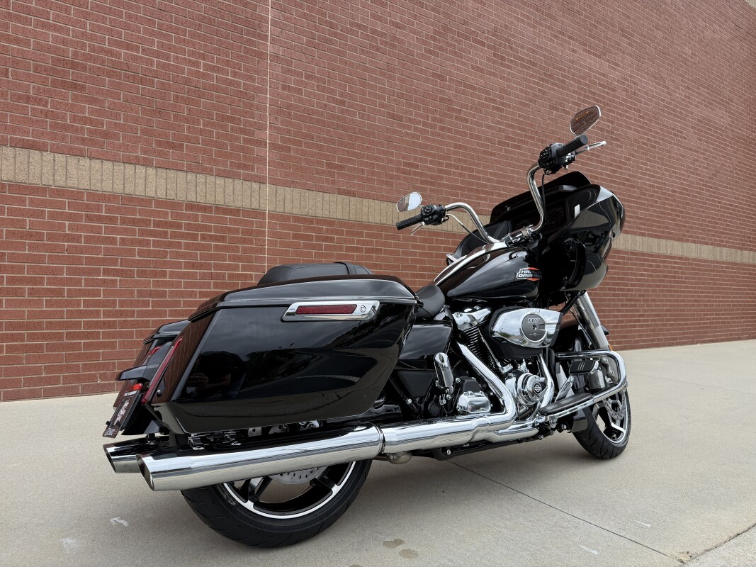 FLTRX 2025 Road Glide - Photo 3