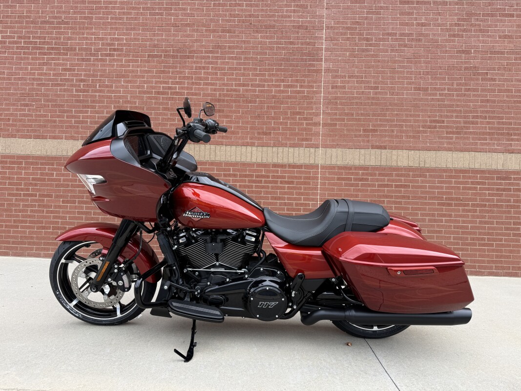 FLTRX 2025 Road Glide - Photo 6