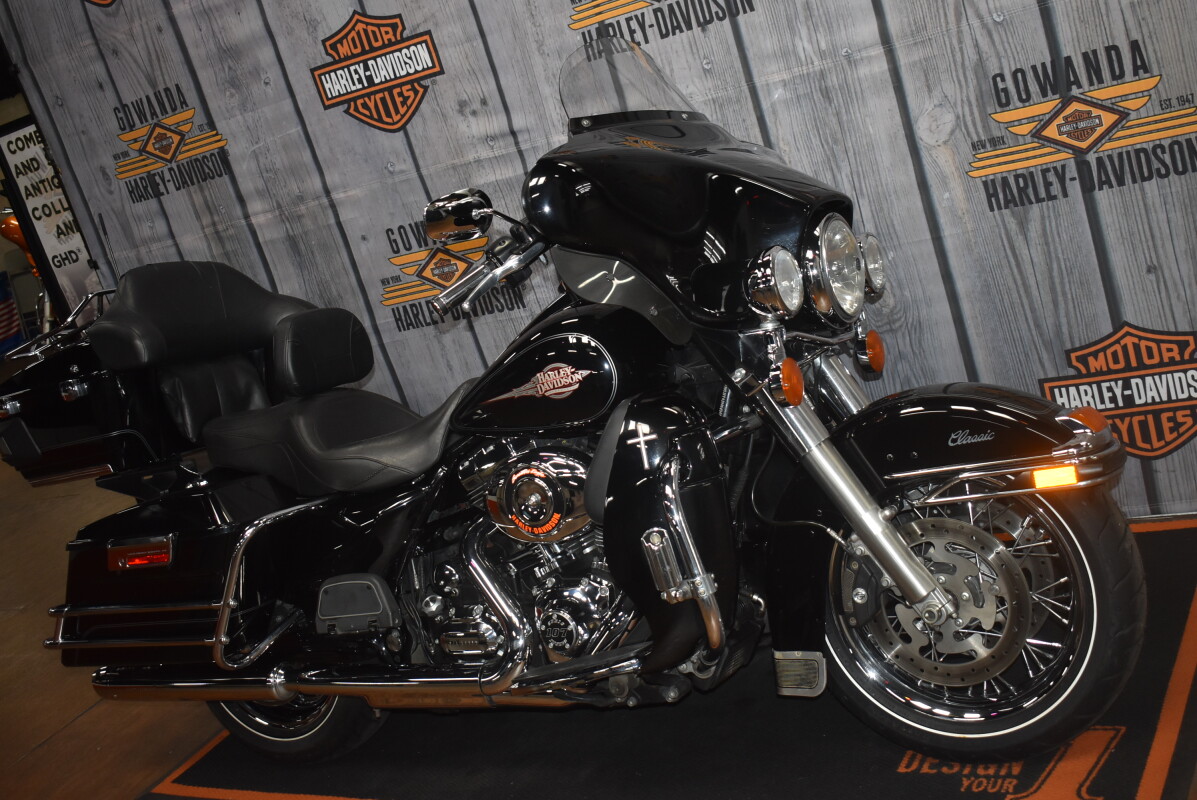 FLHTC 2010 Electra Glide Classic - Photo 2