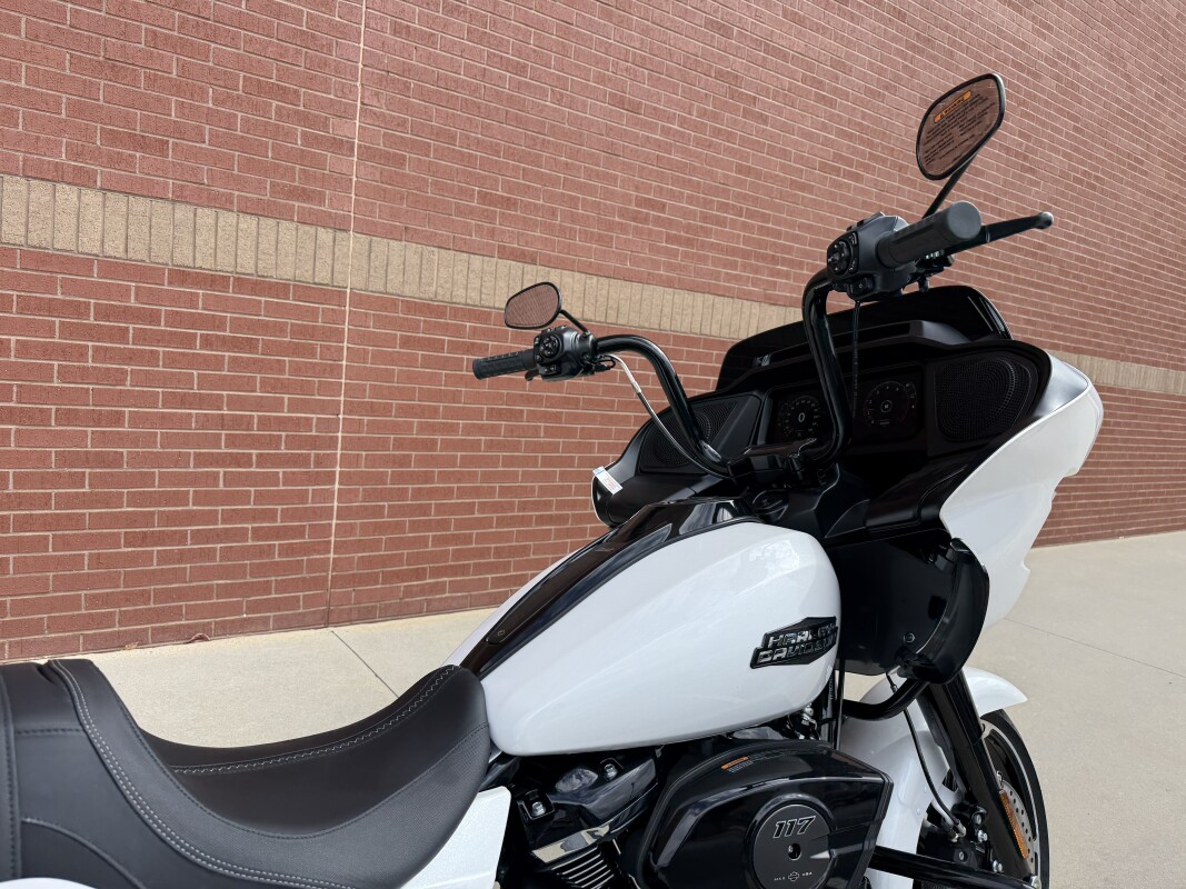 FLTRX 2025 Road Glide - Photo 5