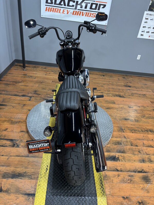 2025 Harley-Davidson Street Bob VIVID BLACK - Photo 5