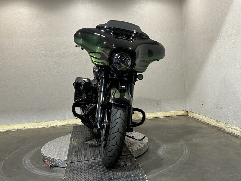 Harley-Davidson CVO Street Glide 2022 FLHXSE 956037T ENVIOUS GRN FDE - Photo 4
