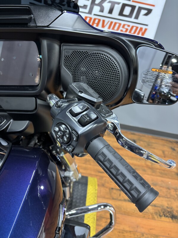 2025 Harley-Davidson Street Glide MYSTIC SHIFT/CHROME TRIM - Photo 5