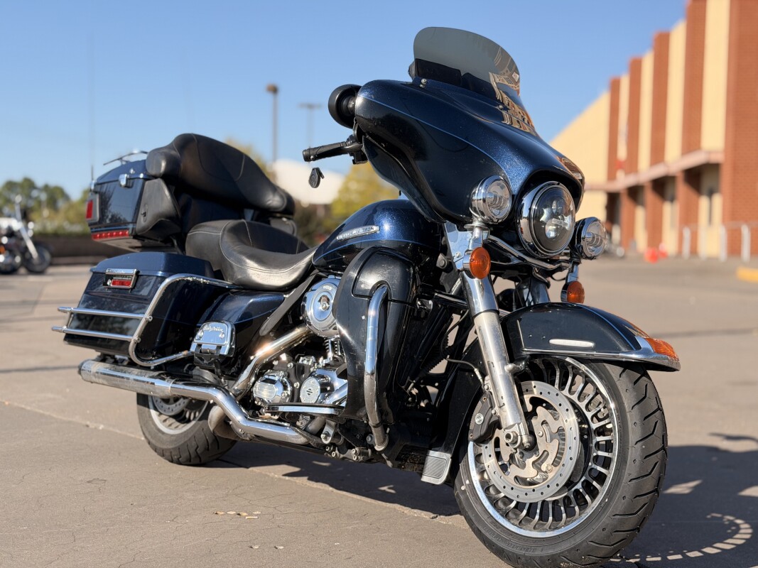 2012 Harley-Davidson Electra Glide Ultra Limited FLHTK BIG BLUE 671130 - Photo 2