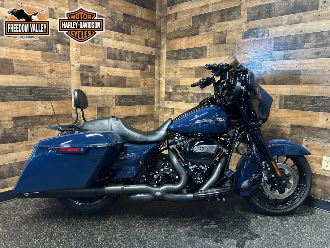 2019 Harley-Davidson Street Glide Special Billiard Blue FLTRXS