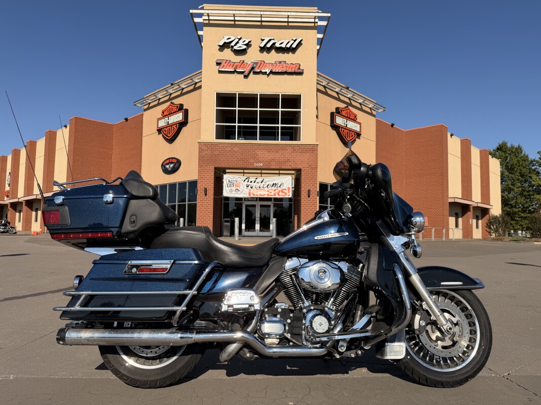 2012 Harley-Davidson Electra Glide Ultra Limited FLHTK BIG BLUE 671130