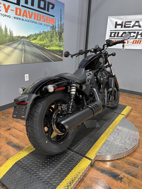 2025 Harley-Davidson Nightster VIVID BLACK - Photo 3