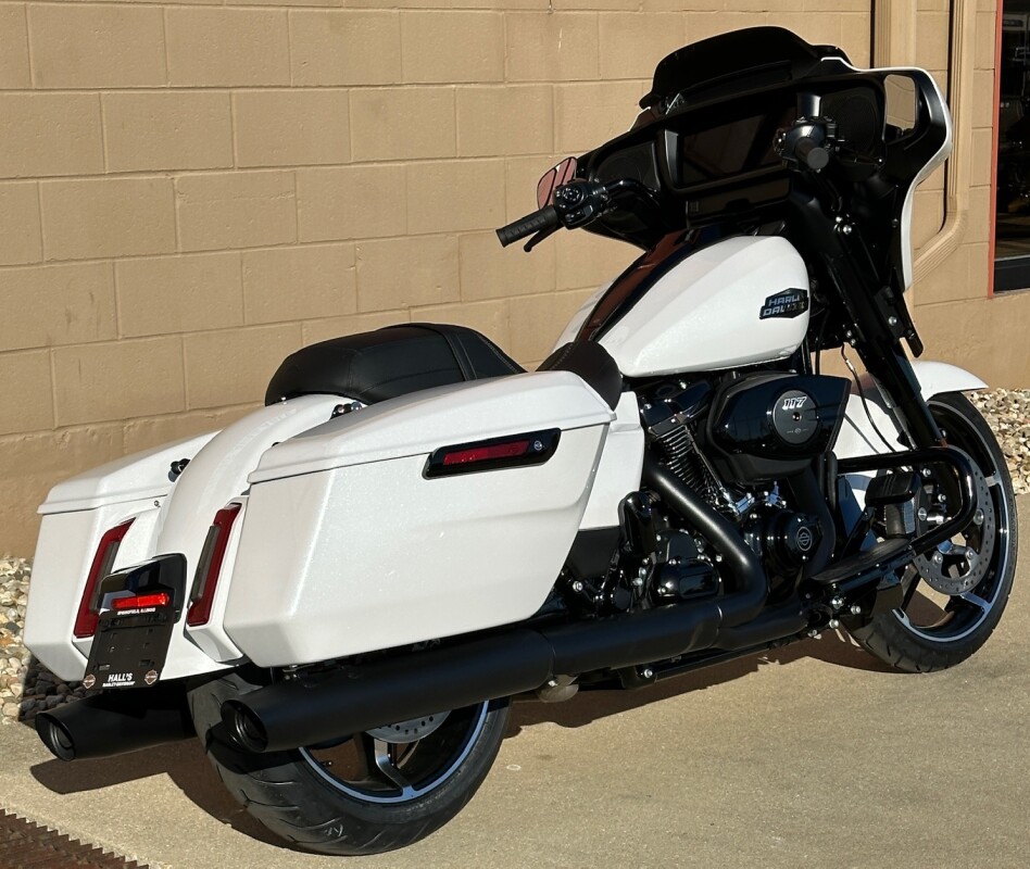 2025 Harley-Davidson Street Glide White Onyx Pearl - Black Finish - Photo 2