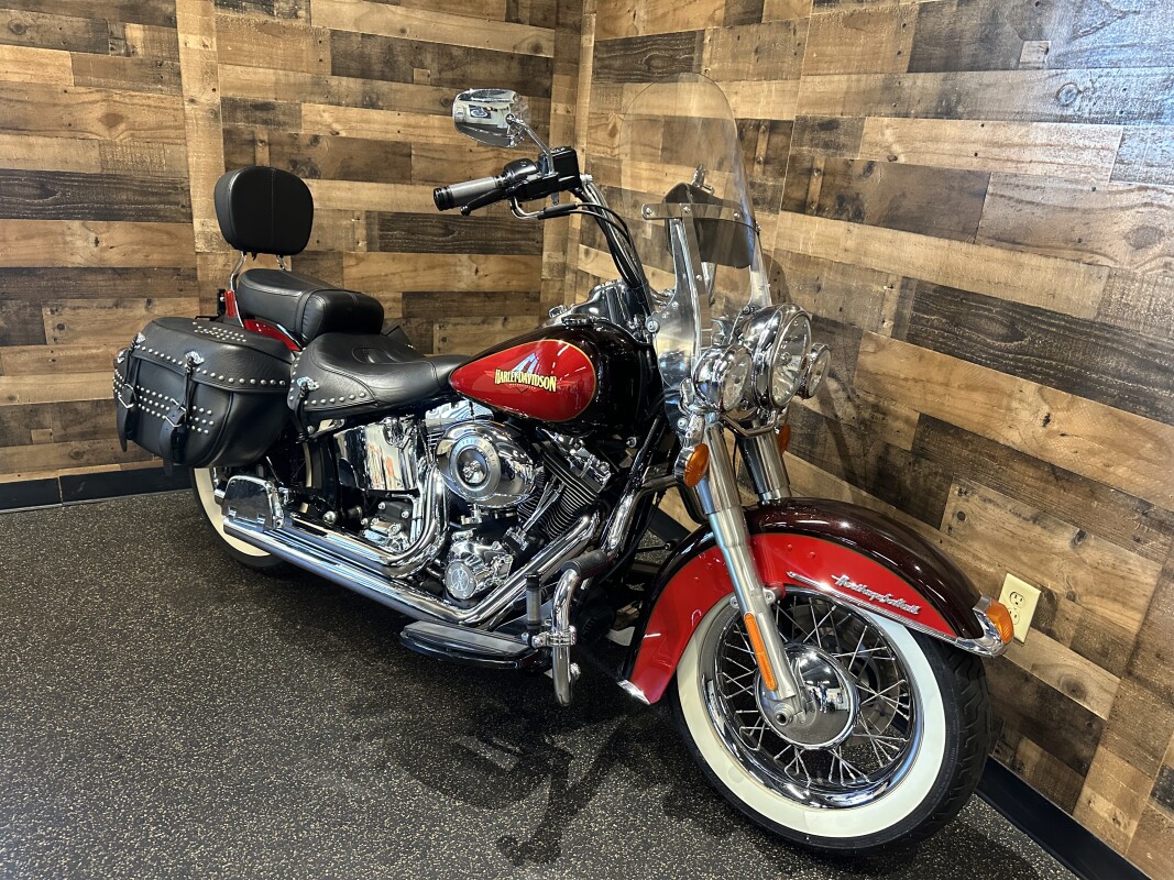 2010 Harley-Davidson Heritage Softail Classic Merlot Sunglo/Cherry Red Sunglo FLSTC - Photo 3